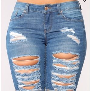Fashion nova Bermuda shorts (sold out on site )